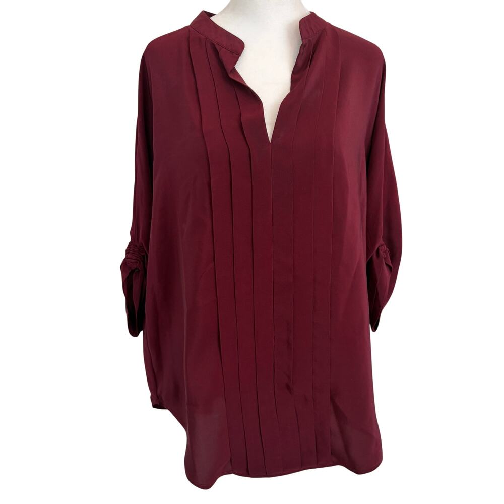 Rungolee Burgundy Pleat Front Short Sleeve Blouse V-Neck Womens Size Medium
